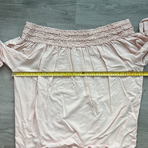 H&M Off the Shoulder Blouse - Picture 4 of 5